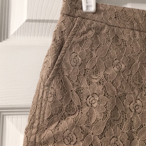 Shorts - Picture 2 of 6